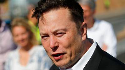 Elon Musk tried to sell Tesla to Apple but Tim Cook refused to meet