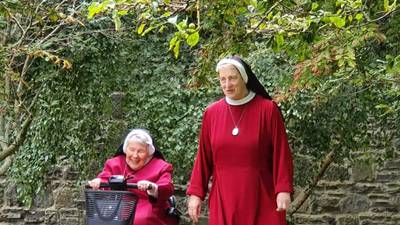 Nuns hold marathon prayer relay for Covid-19 frontline