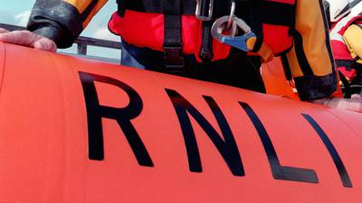 Lifeboat assists family after boat suffers engine failure