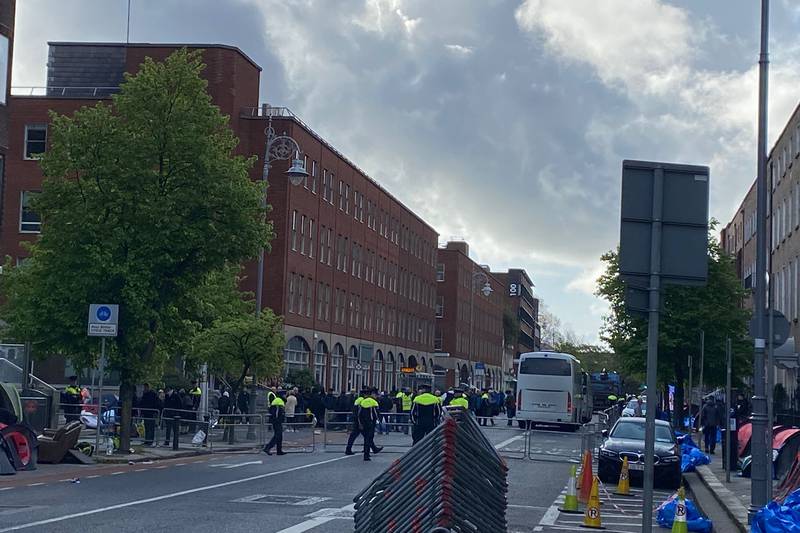 Asylum seekers being moved from tents on Dublin’s Mount Street