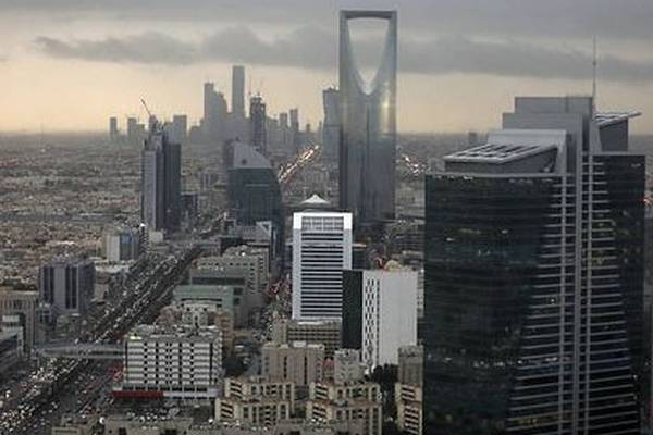 Abu Dhabi considering bond sale to plug budget deficit