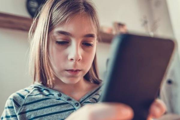 Children say using internet better than playing with friends, study finds