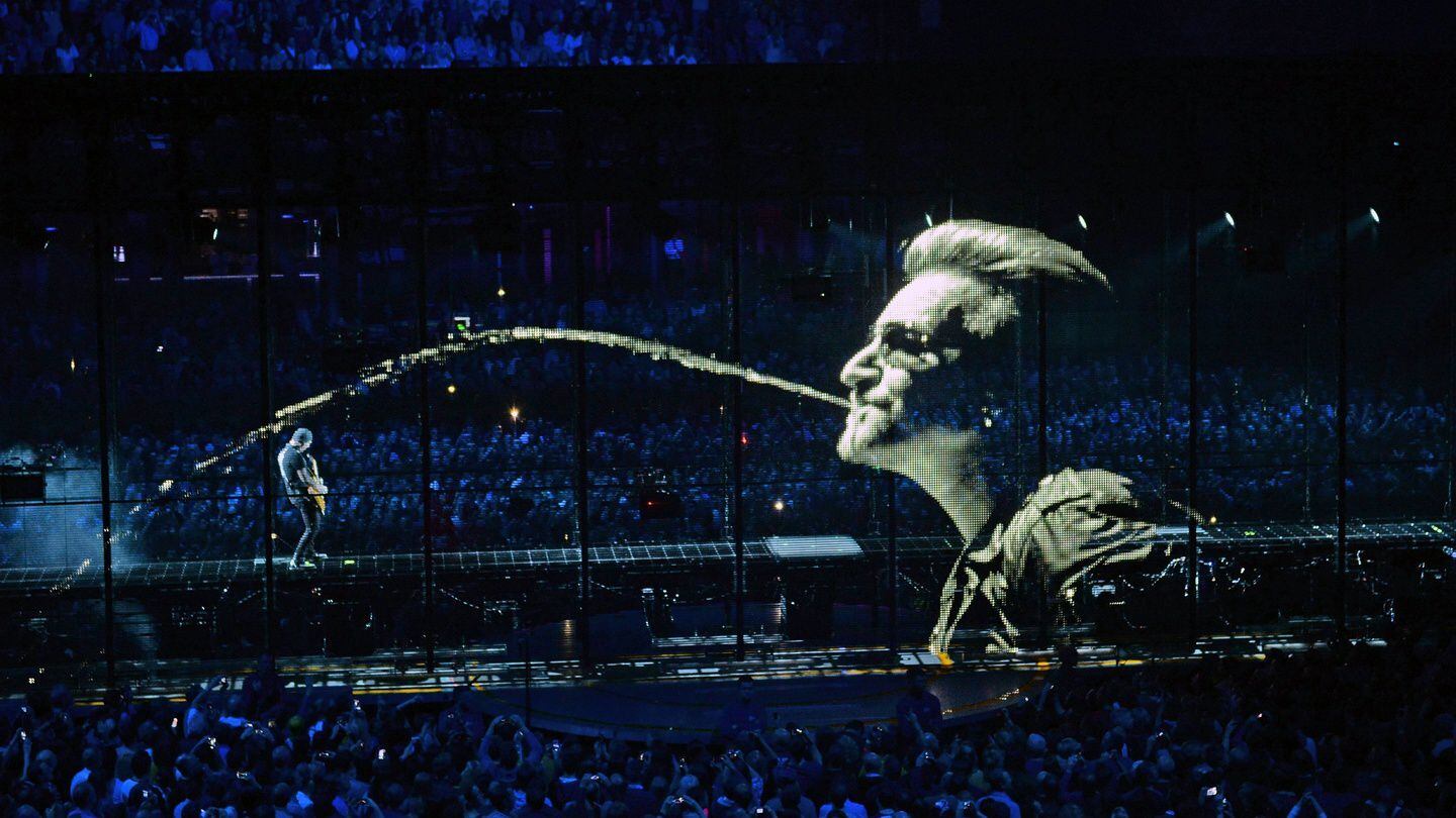 U2 come home with powerful, mesmerising Dublin stage show – The