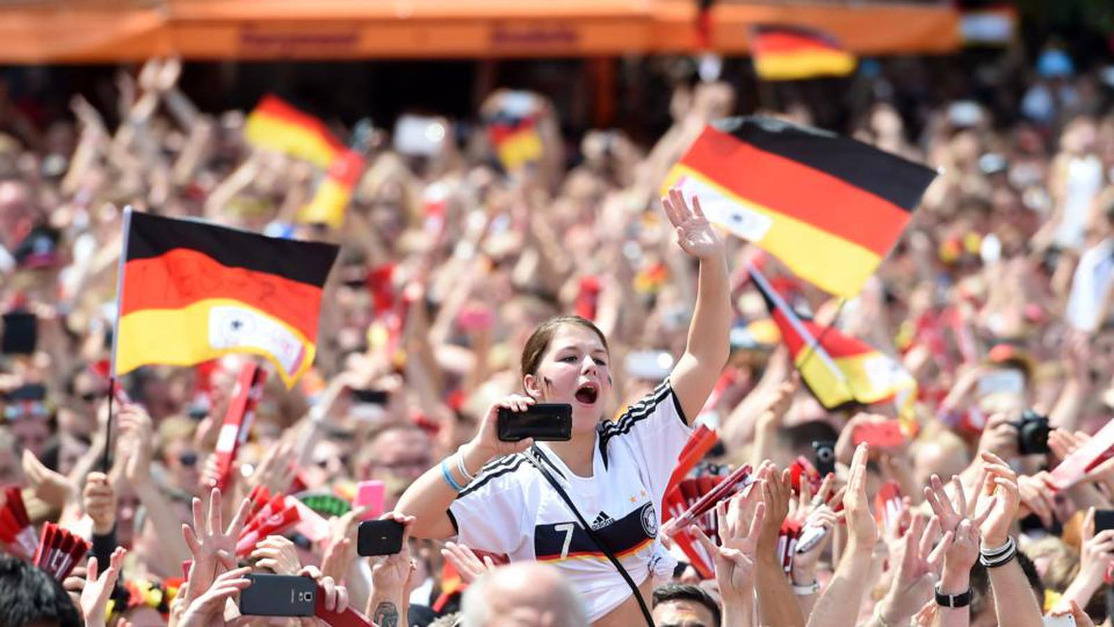 Немецкие люди фото. Германия люди. Германия нация. Германцы люди. Немцы люди.