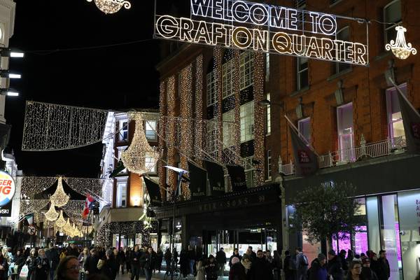 Pressure increases to remove ‘Grafton Quarter’ Christmas lights