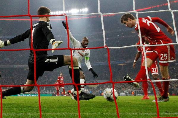 Bayern Munich make light work of 10-man Besiktas