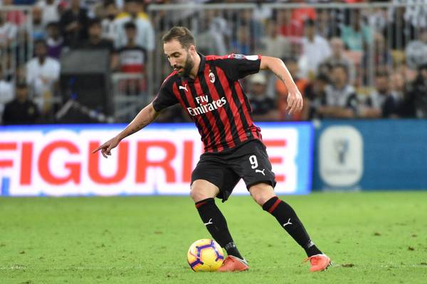 Chelsea complete loan signing of Gonzalo Higuaín