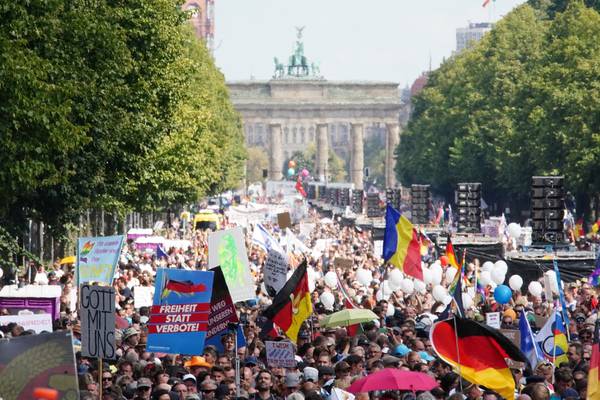 German politicians condemn attempted Reichstag storming