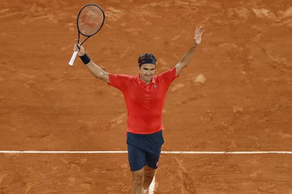 Roger Federer pulls out of French Open ahead of fourth-round match