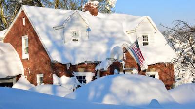Extreme snow storm hits Great Lakes region of US