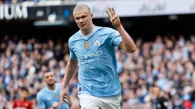 Erling Haaland scores four as Manchester City stay on Arsenal’s tail