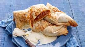 Chilli beef hot pockets with sour cream 