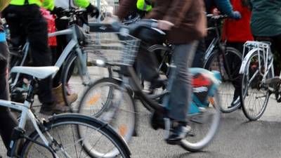 Cut private cars on Dublin streets to make room for cyclists, say experts