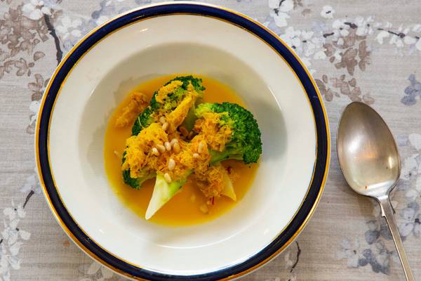 Old-fashioned broccoli with pine nuts, crab and saffron butter