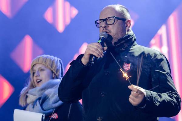Mayor of Gdansk stabbed on stage during Polish charity event