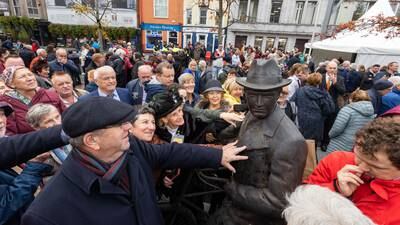 Michael Collins statue backed by crowd-funding unveiled in Cork city