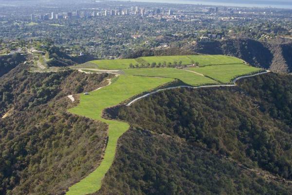Los Angeles produces billion-dollar plot for development
