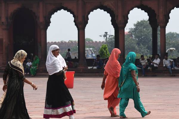India’s top court strikes down ‘instant divorce’ Muslim practice