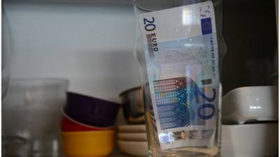 Ireland’s largest moneylender shuts down doorstep loans business