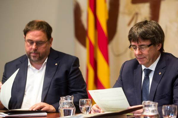 Catalan police ordered to cordon off schools to prevent referendum