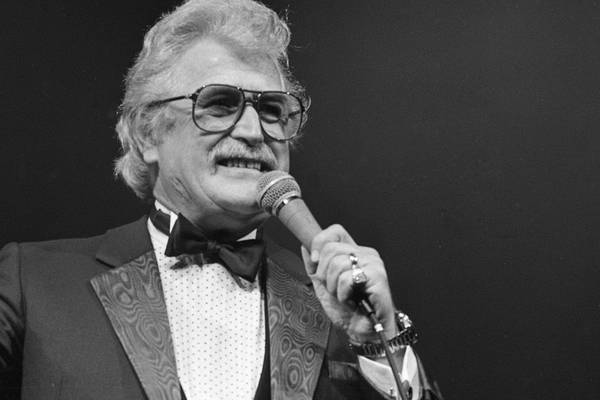 Sonny Knowles, popular entertainer for 60 years, dies