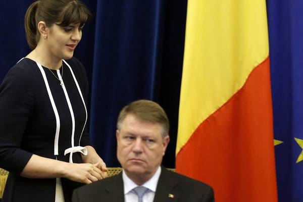 Romanian  politicians urged to support anti-graft fight