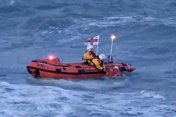 Dramatic footage captures moment of rescue of girl from sea in Dún Laoghaire