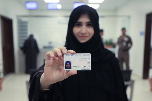 Saudi Arabia issues its first driving licences to women