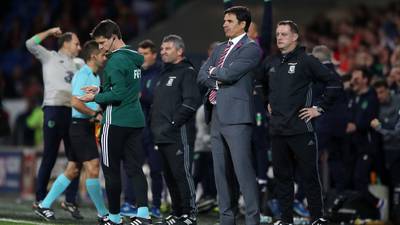 Senior Wales players urge Chris Coleman to stay on
