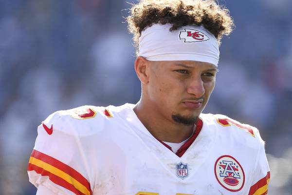 Patrick Mahomes suffers head injury as Kansas are thrashed by Titans