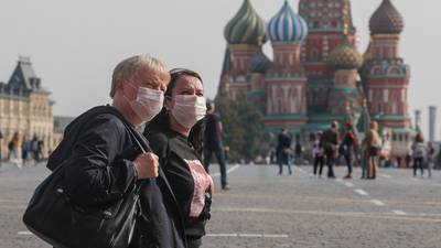 Moscow tells elderly to stay at home as coronavirus surges back