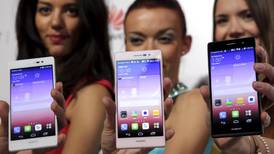 Smartphones unstoppable but fears of attack still lurk