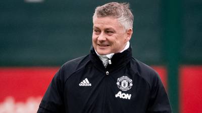 Solskjær criticises Man United players for putting pressure on referee