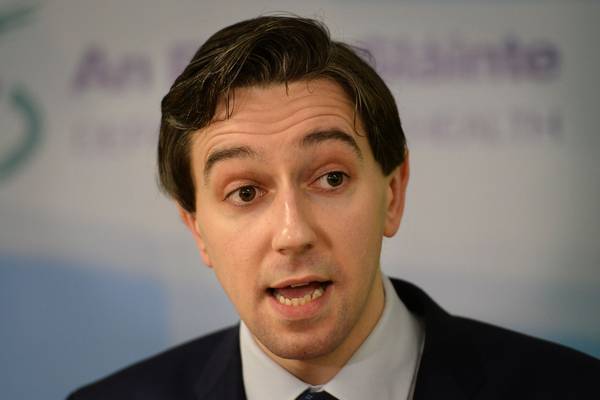 Healthcare report gets lukewarm welcome from Simon Harris