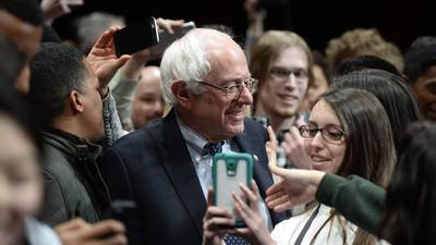 Hillary Clinton ‘feels the Bern’  in Iowa and New Hampshire