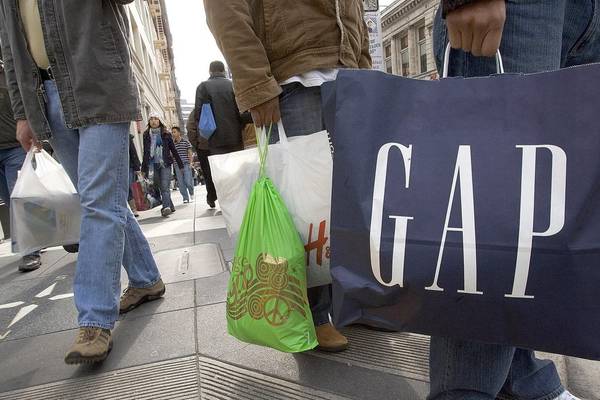 German retail sales drop ahead of Christmas season