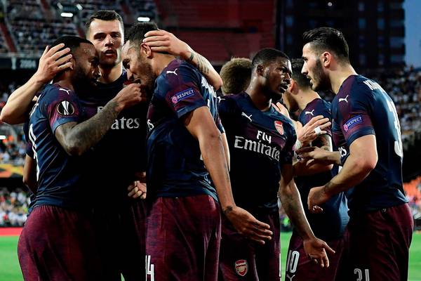Arsenal score four at the Mestalla to reach Europa League final
