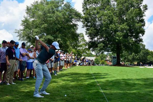 Rory McIlroy falls even further off the pace