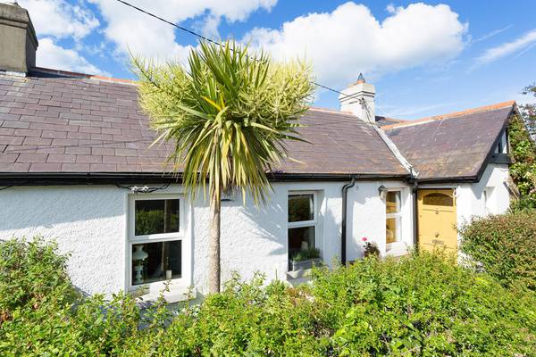 Enchanting artisan cottage in Glasthule for €645,000