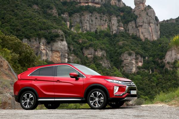 Mitsubishi tries to Eclipse its competitors with new mid-sized crossover