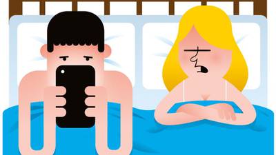 Are  technology-free bedrooms key to a successful relationship?