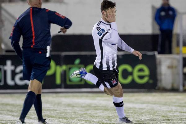 Dundalk do Limerick snow favours in eight goal drubbing