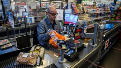 Those anti-Covid screens that shops and bars use? They may make things worse