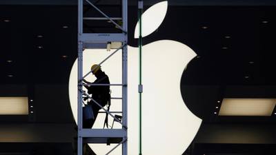 Apple and Yahoo! in talks over mobile software collaboration