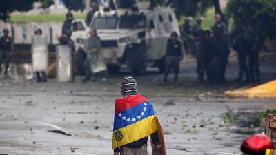 Venezuelan protesters block streets in final push to derail Sunday vote