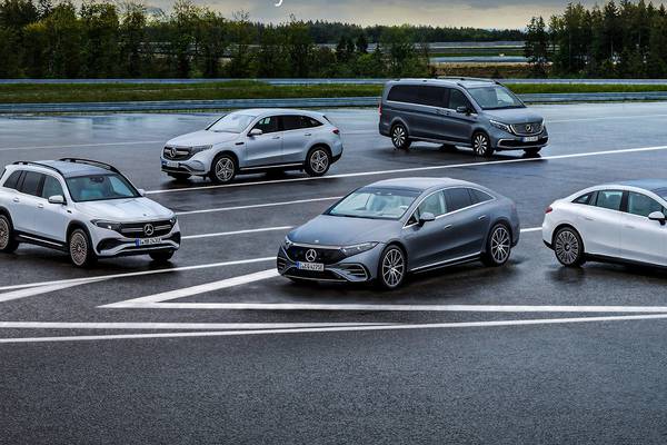 Mercedes remaps its future aiming at electric luxury