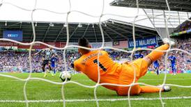 Kenedy misses 95th minute penalty to gift Cardiff a point