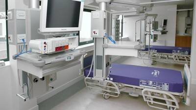 Sharp fall in number of critical care hospital beds