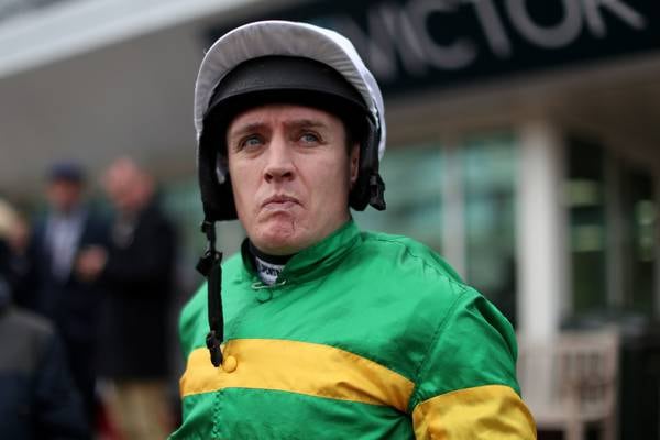 Barry Geraghty gets the foot-up on Footpad for King George
