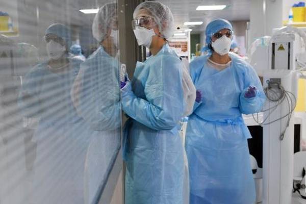Healthcare workers to get €1,000 bonus for work during pandemic